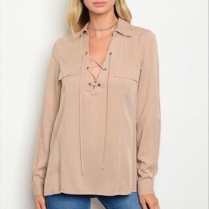 Lace up front cute top- NEW